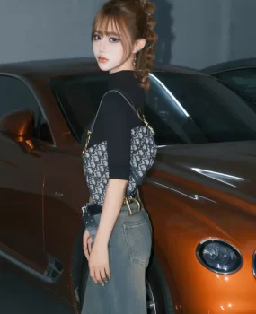 贫乳风韵少妇