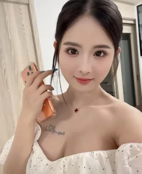 杨浦大奶妞盘她