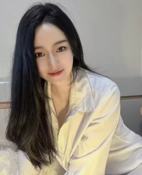 兼职小嫩妹肤白貌美胸大，身材一绝，花样多