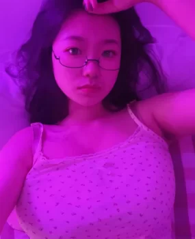 天桥大胸骚货